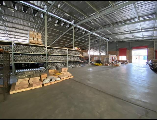4,670M² WAREHOUSE FOR SALE IN HALFWAY HOUSE